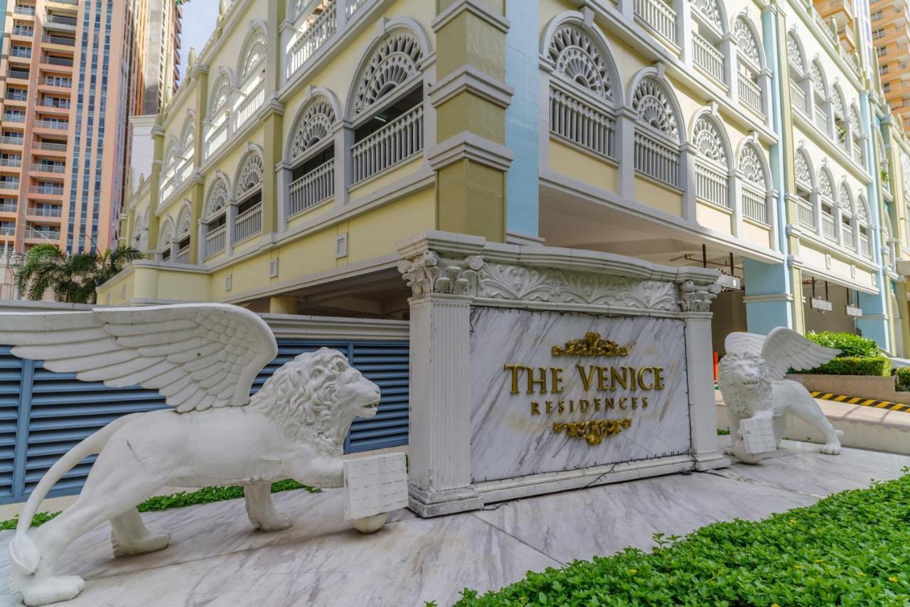 Aparthotel Luxe In Venice Taguig Exterior foto